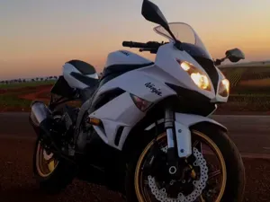 ZX-6R 2010 White Hueforge