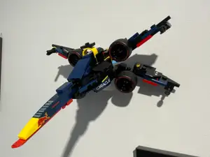 LEGOs RB X-wing wallmount (77243 Alternate Build)