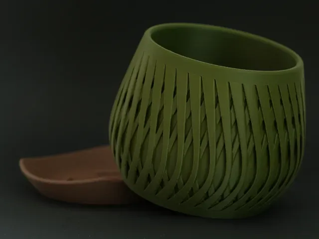 Ludovica Woven Planter with Drainage and Saucer — Image 9 of 9