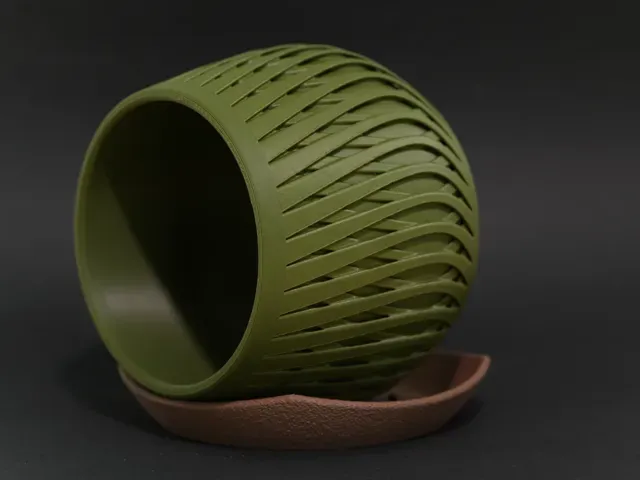 Ludovica Woven Planter with Drainage and Saucer — Image 6 of 9