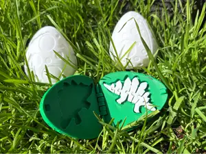 Flexi stegosaurus surprise egg - snaps shut