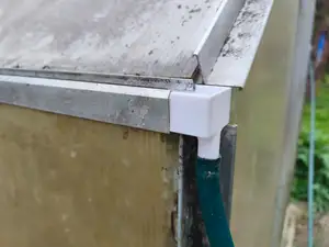 svod vody skleníku