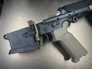 Tokyo Marui M4 magwell