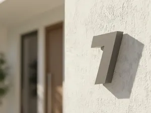 Hausnummer 7 (Plaqueo MAX) | Modular & Massiv