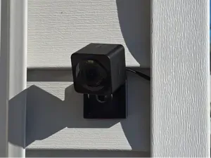 Wyze Cam OG Vynil Siding Mount - Renter Friendly!