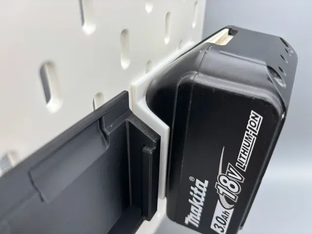 IKEA SKÅDIS Holder for Makita 18V LXT Battery — Фото 4 из 15