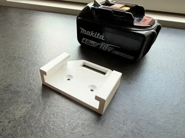 Makita LXT 18V Battery Wall Mount (1-4 Batteries) — Image 5 of 8