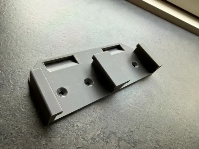 Makita LXT 18V Battery Wall Mount (1-4 Batteries) — Image 6 of 8
