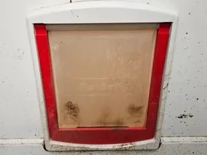 PetSafe Dog Flap replacement frame, medium