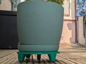 plant pot stand for decking