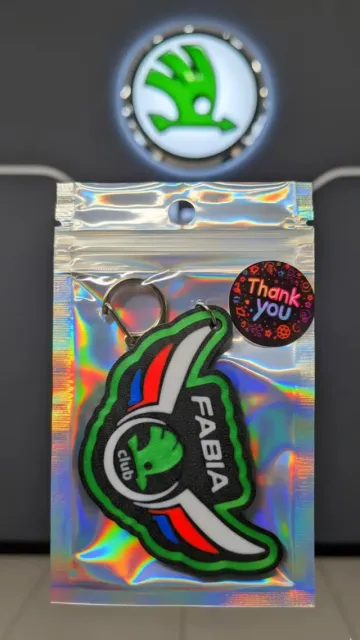 Škoda Fabia Club – Exclusive Multi-Color Keychain — Фото 4 из 4