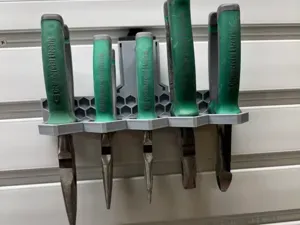 M.T.H.S. - Holder - Pliers - Medium