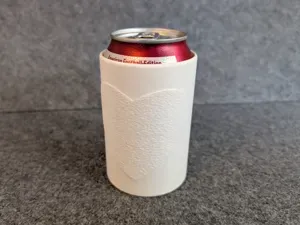 Fuzzy heart soda can holder