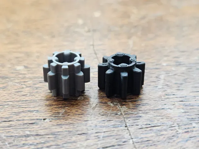 small LEGÓ Technic compatible gear — Image 2 of 5