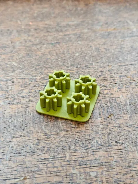 small LEGÓ Technic compatible gear — Image 4 of 5