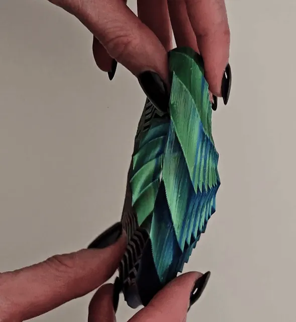 Twisty Fidget Shaker — Image 4 of 5