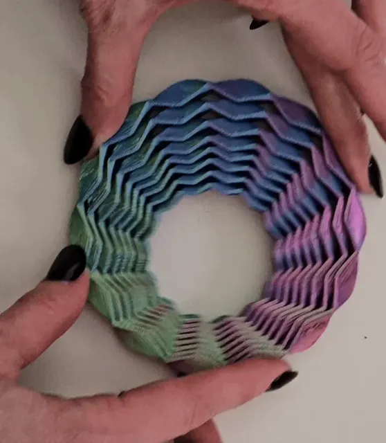 Twisty Fidget Shaker — Image 2 of 5