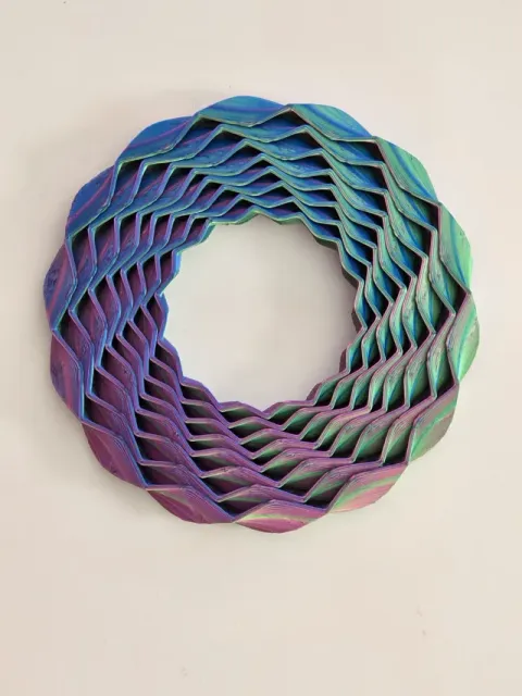 Twisty Fidget Shaker — Image 3 of 5
