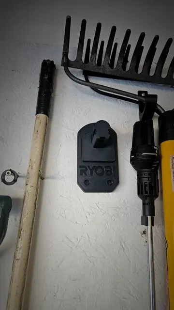 Ryobi Tool Wall Mount, Angled So it won't Fall Off — Фото 7 из 14