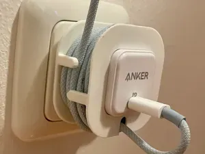 Anker PowerPort III Cable Management