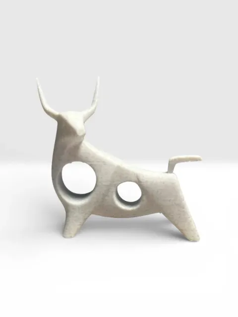 Abstract Bull Sculpture – Modern Minimalist Decor — Фото 3 из 6