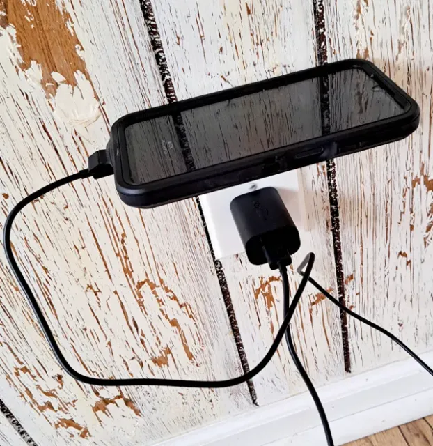 Outlet Cover with Shelf for Phone, 2or4 plug model — Фото 3 из 3