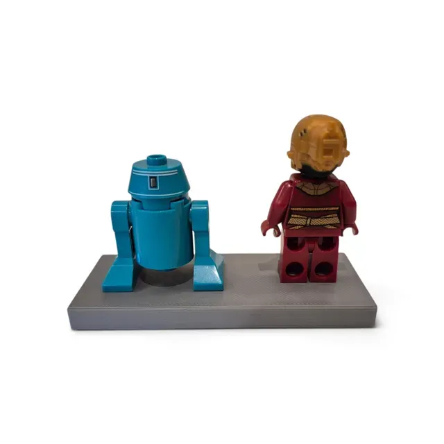 Minifigure and droid stand — Image 6 of 6