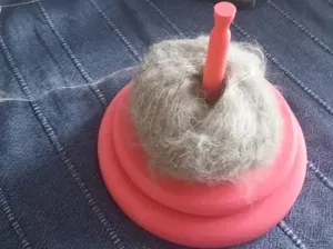 Rotating Yarn Ball Holder - Smooth Bearing Fit