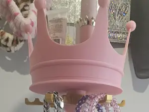 Spinning jewellery/lip gloss/make up  stand 