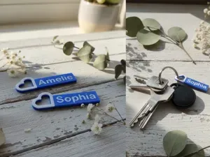 2-Color Heart Keychain – Customizable Name