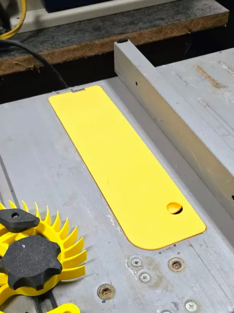 Craftsman Evolv 10" Zero-Clearance Insert Plate — Image 7 of 10