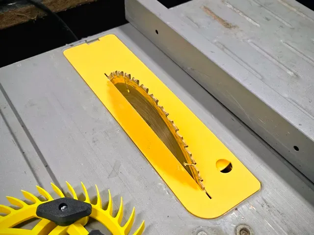 Craftsman Evolv 10" Zero-Clearance Insert Plate — Image 2 of 10