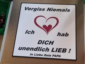 vergiss niemals Schild