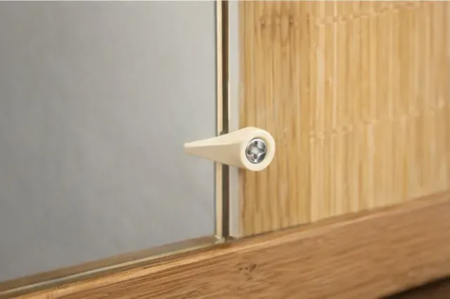 Cabinet Glass Pane Clip (Customizable Dimensions) — Image 4 of 9