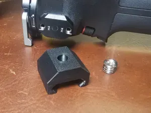 DJI RS3 Mini NATO rail to 1/4" tripod adapter