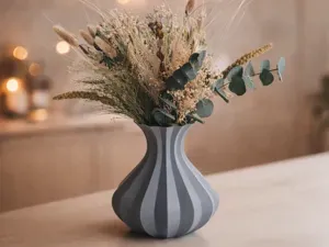 Parametric Spiral Vase – Elegant Ribbed Vase