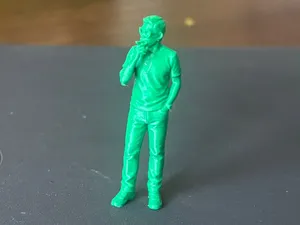 1/35 diorama miniature - man smoking a cigarette