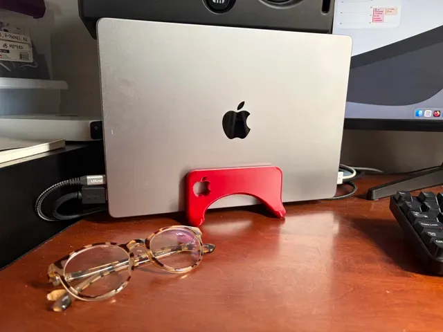 MacBook Pro M1-5 Docking Stand — Фото 5 из 6