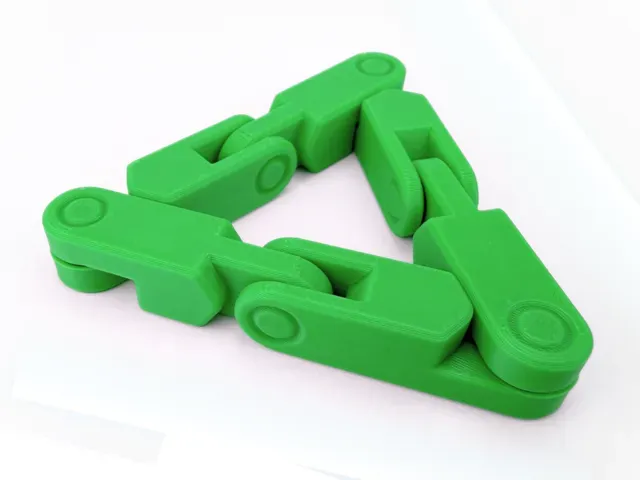 Infinity Triangle Flip Fidget Toy (Print in Place) — Фото 5 из 7