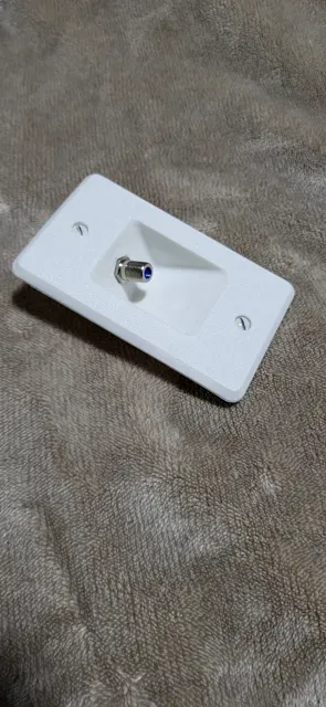 COAX ANGLED RECESSED WALL PLATE — Фото 3 из 9