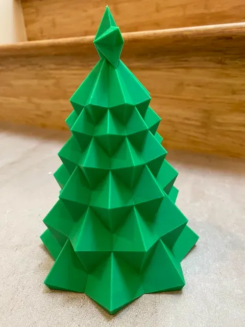 Geometric Christmas Tree With Star — Image 4 of 5