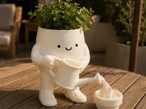 Pot de fleurs mignon - Arrosant sa plante