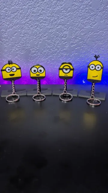 Minions-Themed Keychain Set & Magnetic Wall Holder — Фото 2 из 4