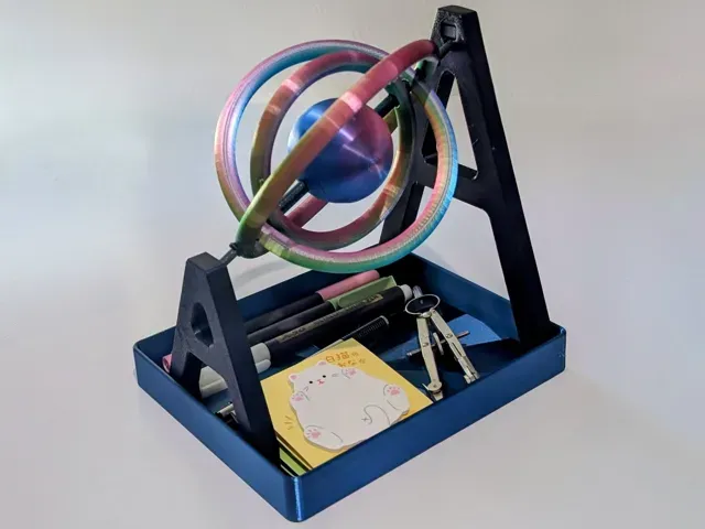 Atomic Desk Toy – Spinning Atom Pencil Holder — Фото 2 из 7