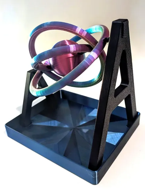 Atomic Desk Toy – Spinning Atom Pencil Holder — Фото 7 из 7