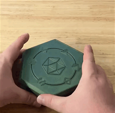 DnD D20 Magnetic Swivel Dice Vault Box