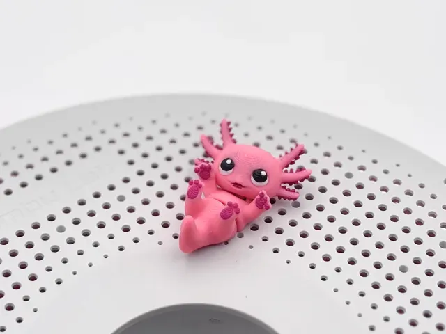 Tiny Axolotl - Articulated — Image 2 of 3