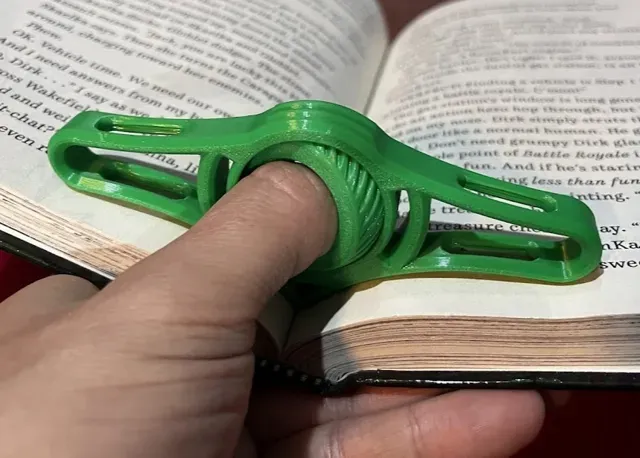 Ergonomic Book Reader — Image 4 of 5
