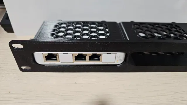 Ubiquiti Unifi USW-Flex-Mini 10-inch rack mount — Фото 3 из 6
