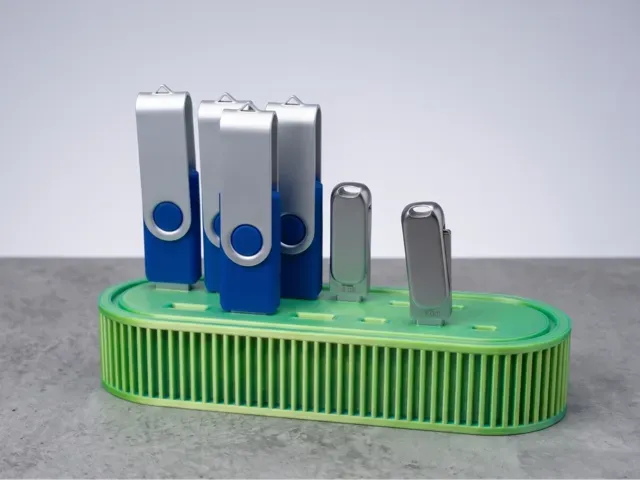 USB Holder